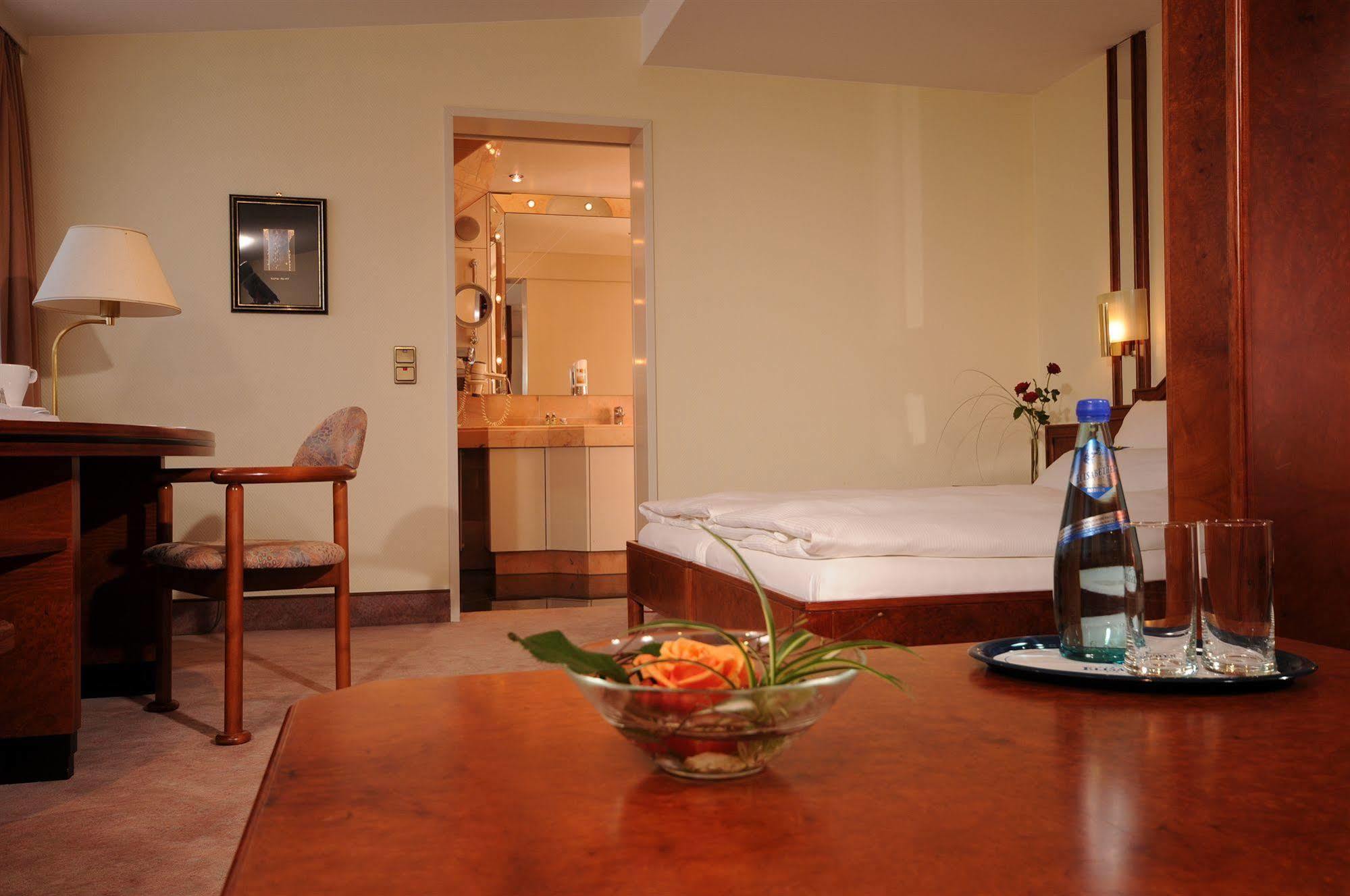 Marburger Hof Hotel Luaran gambar