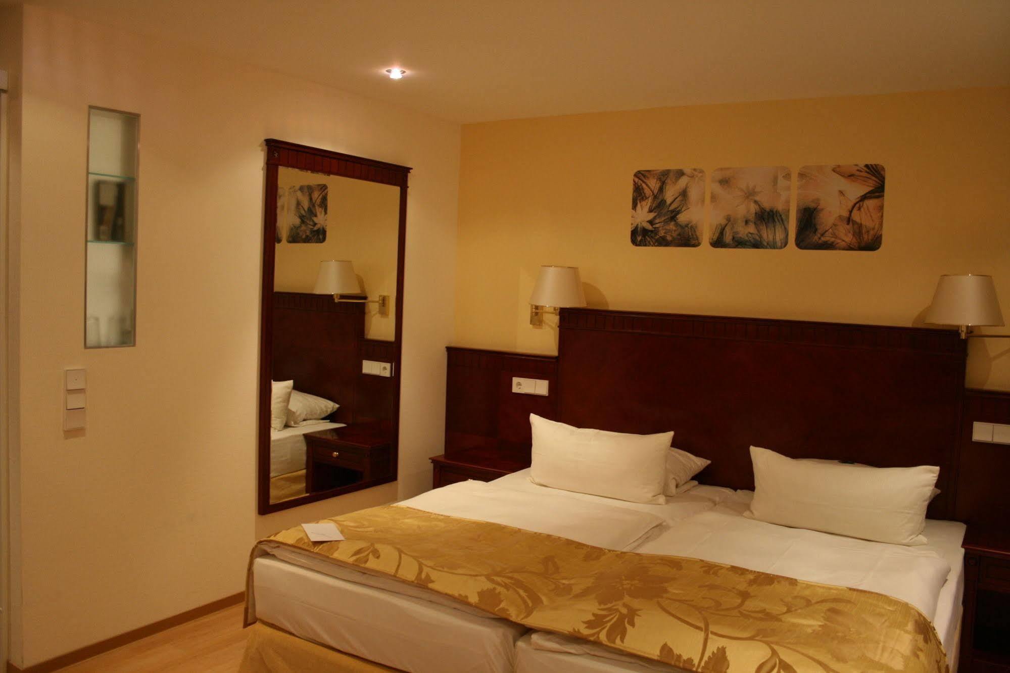 Marburger Hof Hotel Luaran gambar